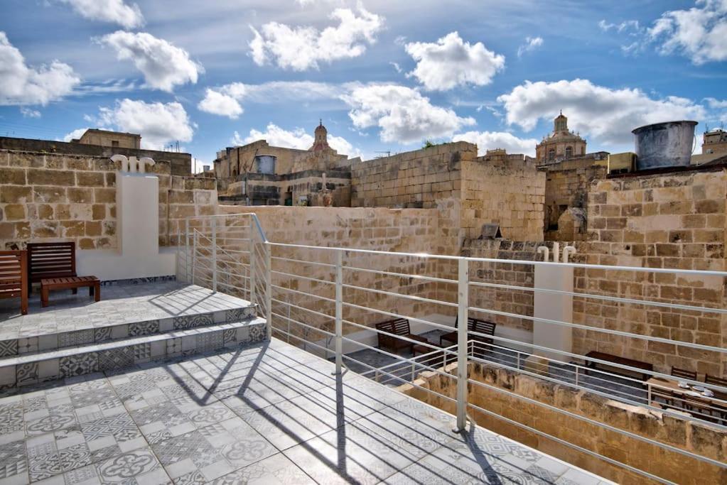 Vallettastay Old Lodge Apartment 1 Екстериор снимка